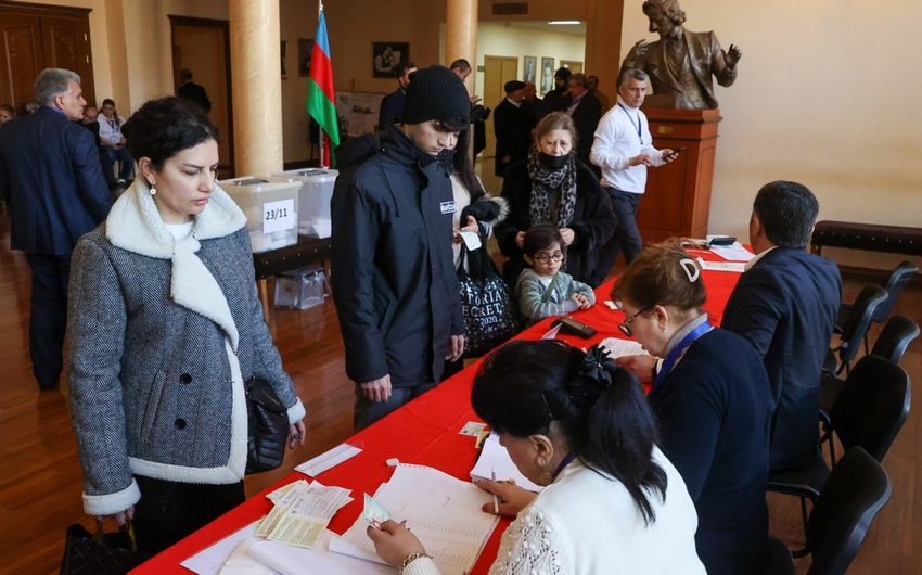 От Баку до Карабаха: Азербайджан выбрал Ильхама Алиева президентом 