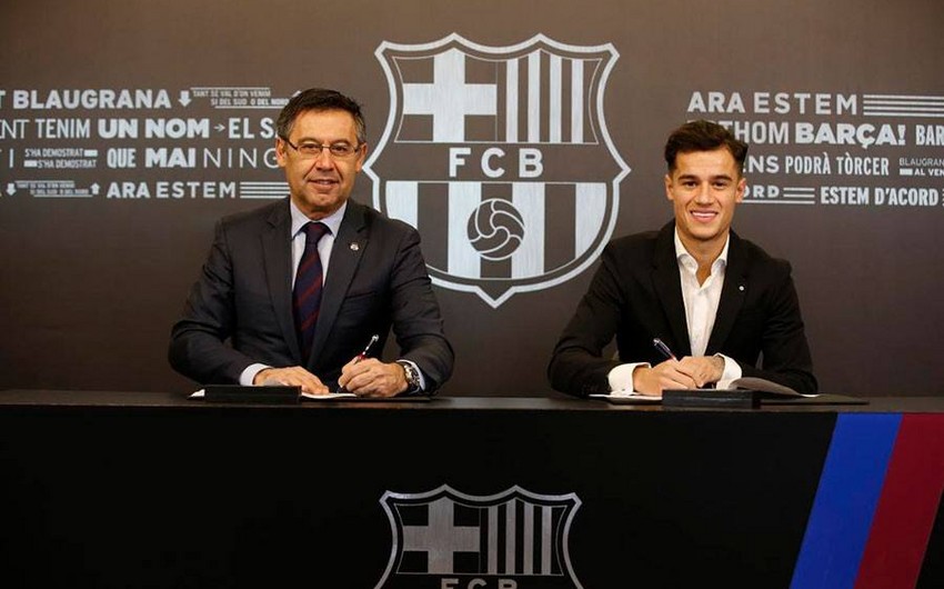Barcelona's Coutinho officially unveiled to club supporters