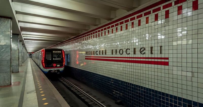 В Москве на фиолетовой ветке метро погиб пассажир