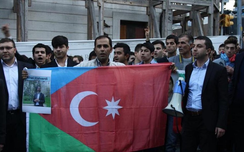 ​İstanbulda İranda Azərbaycan türklərinin təhqir olunmasına qarşı etiraz aksiyası keçirilib