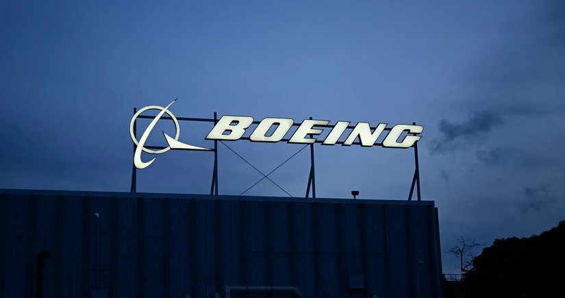 Boeing set to raise $19 billion through share offerings