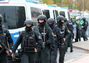 Almaniyada parlament binasını cəmi 3 polis qoruyub