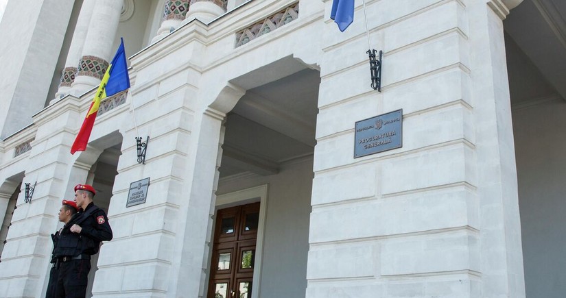 Opposition protests erupt at Moldova's Constitutional Court over EU referendum results