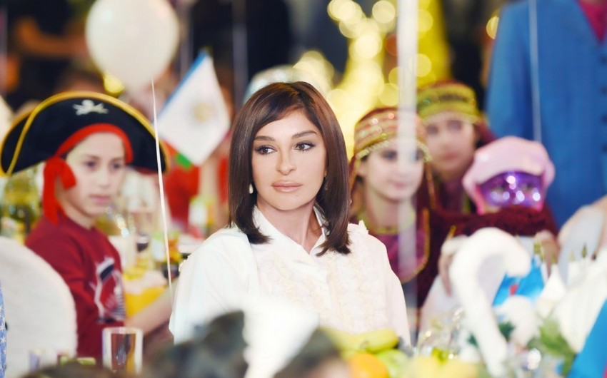 Heydar Aliyev Foundation arranges traditional New Year party for children