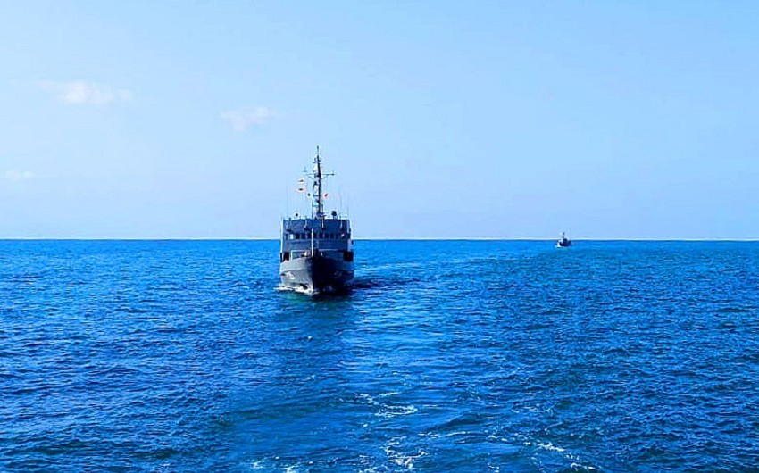 ВМС Азербайджана проводят тактические учения