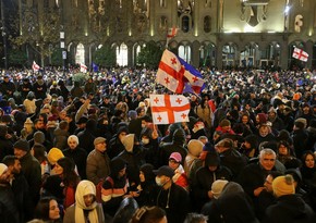 Tbilisi Moskvanı etirazlarda 15 vətəndaşını saxlaması barədə məlumatlandırıb