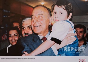 Photo exhibition of national leader Heydar Aliyev opens in Baku