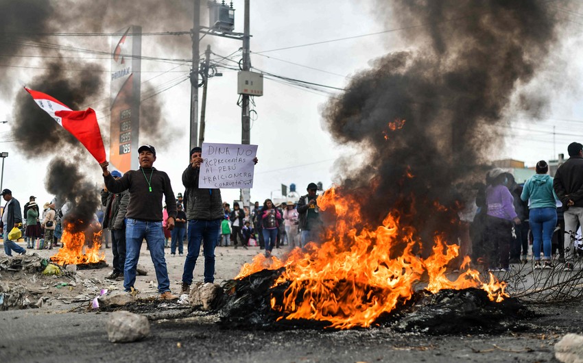 Peruda etiraz aksiyaları zamanı 4 nəfər ölüb