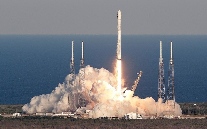 Ракета Falcon 9 с канадским спутником стартовала в США