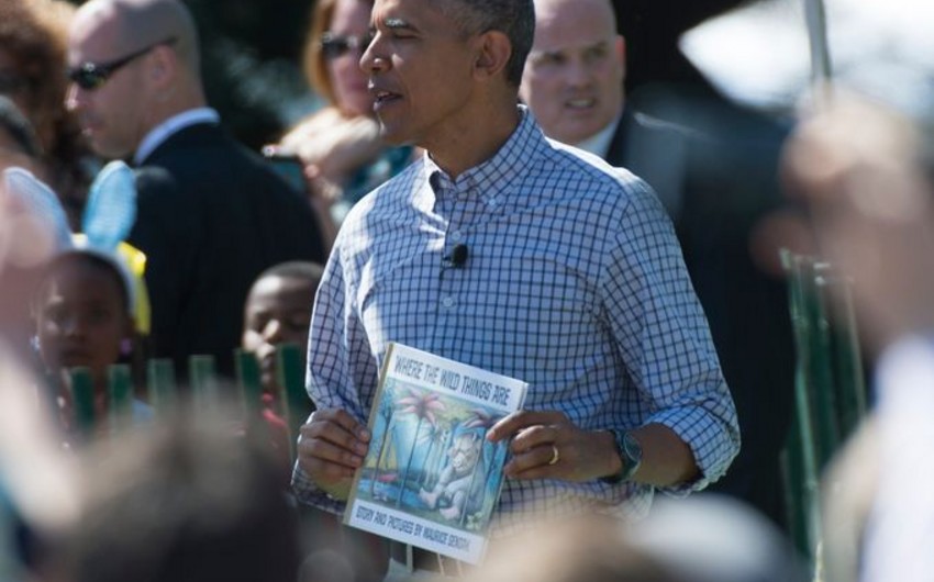 Обама прочел детям сказку на лужайке у Белого дома