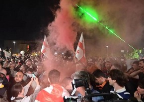 МВД Грузии: Митингующие пытались штурмовать здание парламента