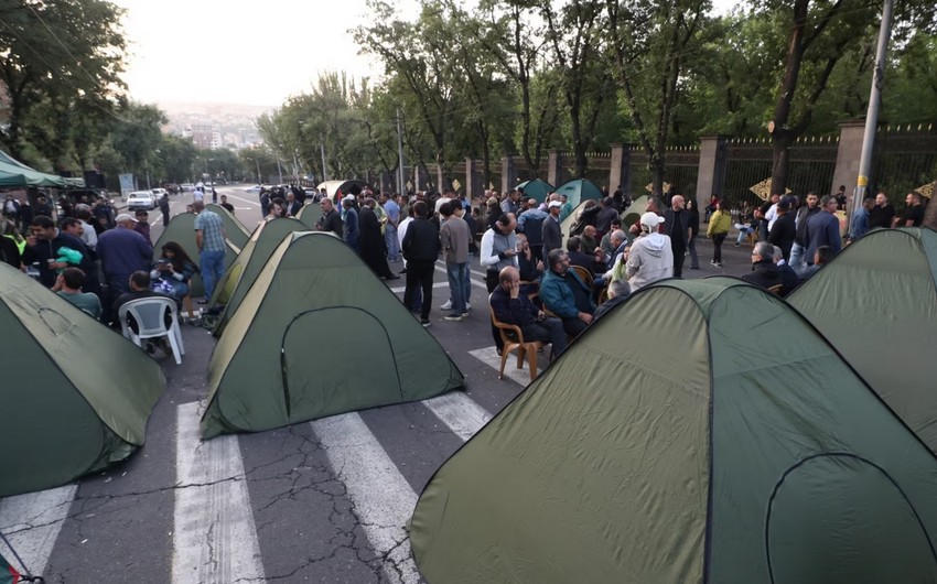 Tent camp of protestors in Yerevan removed