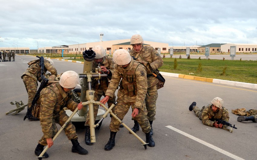 Azerbaijani military unit conducts artillery relay competitions