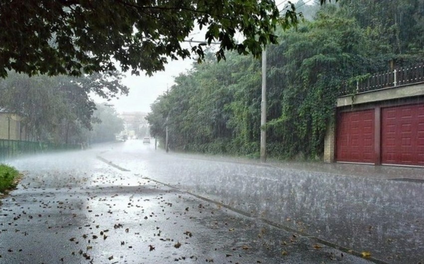 Heavy rain, hail expected in some districts of Azerbaijan