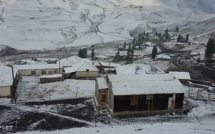 В Азербайджане выпал первый снег  - ФОТО
