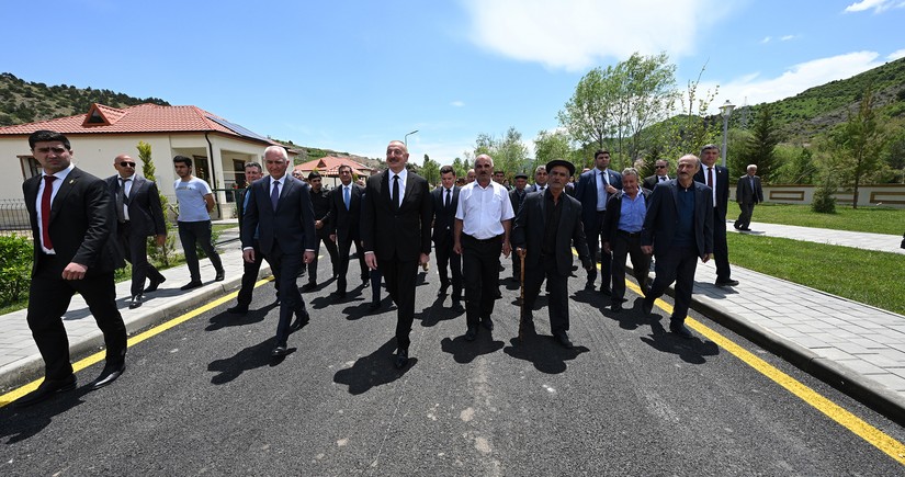 Prezident Laçının Sus kəndinə köçmüş sakinlərlə görüşüb - YENİLƏNİB