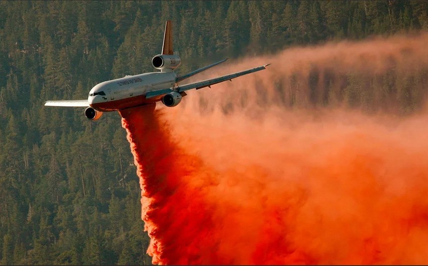 Aircraft fighting bushfire crashes in Australia