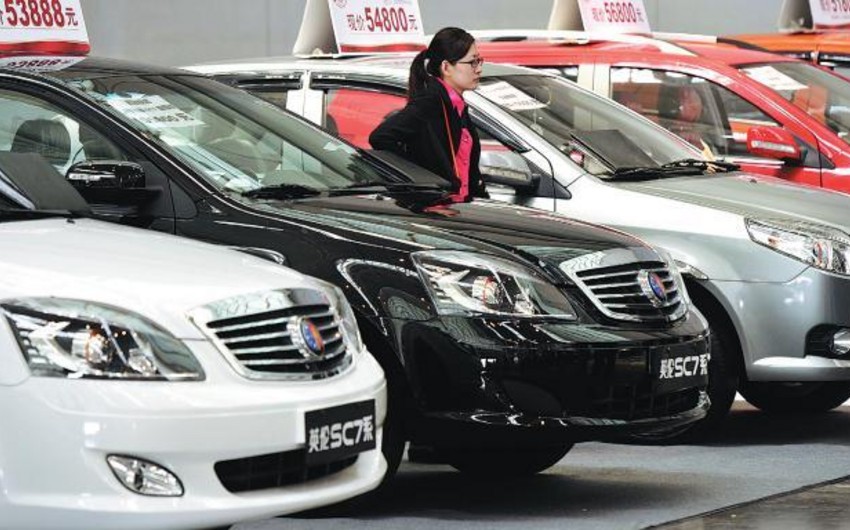 Çində avtomobil satışları 20% azalıb