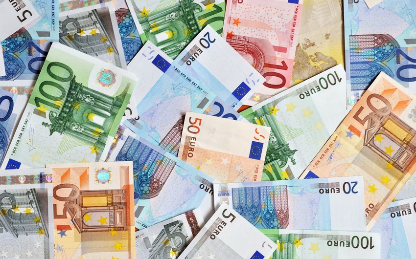 European Central Bank plans to redesign euro banknotes 