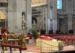 В Ватикане проходит церемония прощания с Бенедиктом XVI