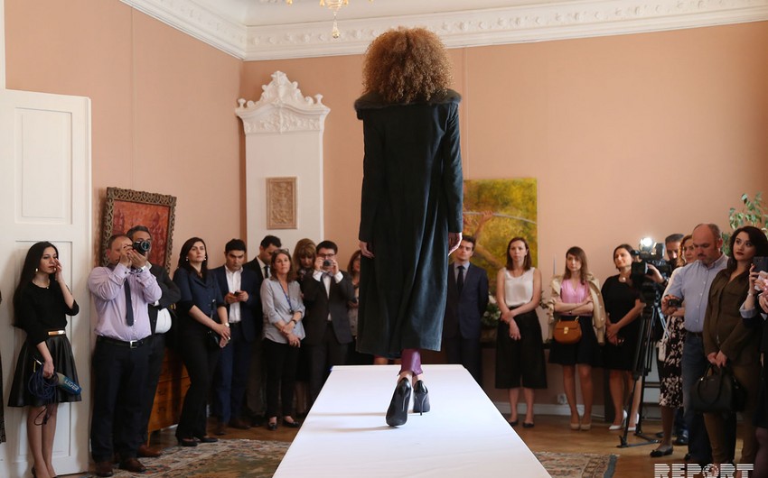 Bakıda Fransanın məşhur modelyeri Jan-Klod Jitruanın moda kolleksiyasının nümayişi keçirilib - FOTOREPORTAJ