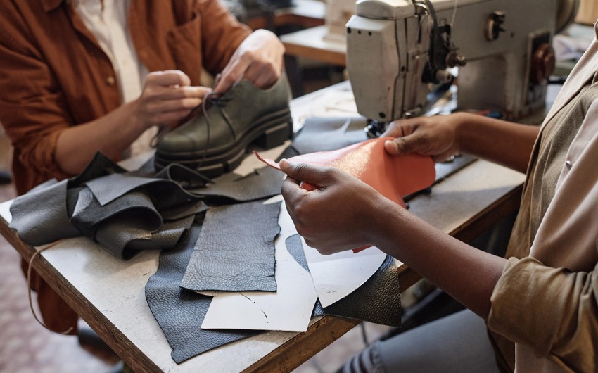 Чистая прибыль обувной фабрики Xalq Bank выросла втрое