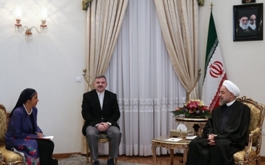 ​İran prezidenti: Neftin indiki qiyməti dünya bazarında sabitliyə zərər vurur