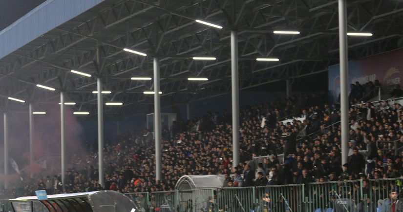  Turan Tovuz və Qarabağ komandaları azarkeşlərinin davranışlarına görə ziyana düşüb