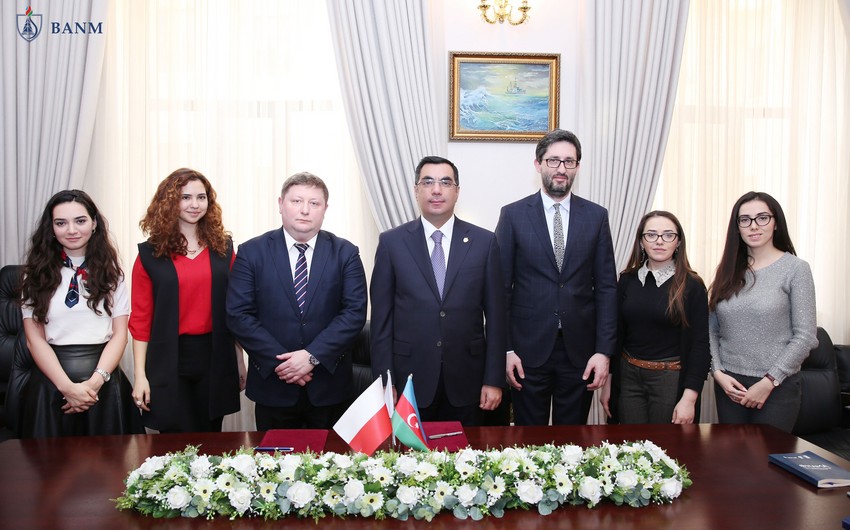 Baku Higher Oil School signs agreement with WSB University