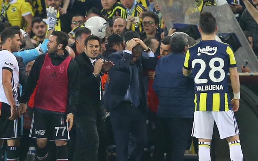 Futbol üzrə Türkiyə Kuboku: Fənərbaxça - Beşiktaş oyunu yarımçıq dayandırılıb