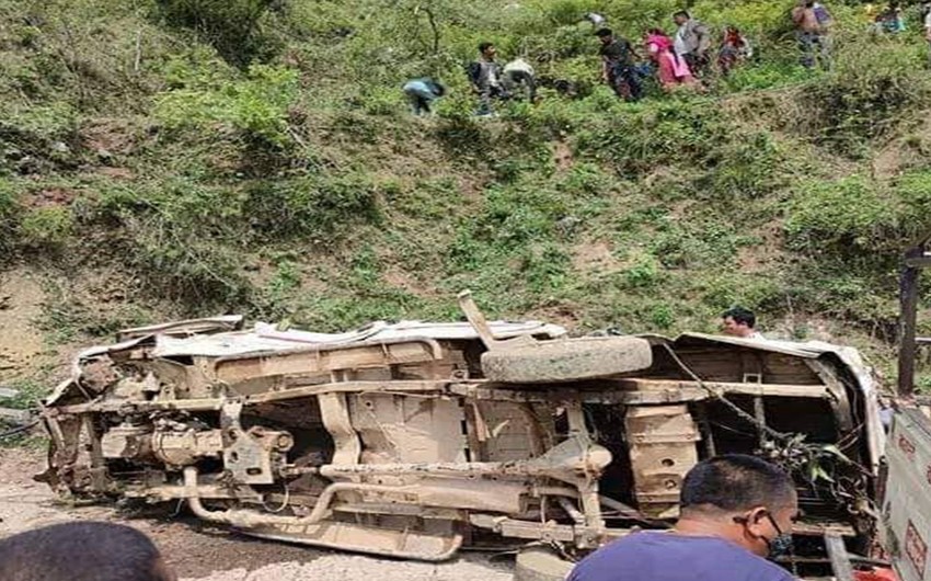 Nepalda avtobus qəzaya uğrayıb, 13 nəfər ölüb, daha 19-u yaralanıb