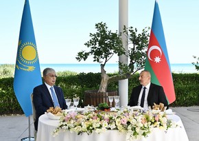 Ilham Aliyev hosts official reception in honor of President of Kazakhstan Kassym-Jomart Tokayev