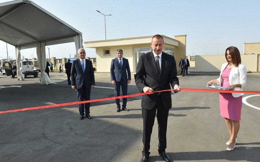 Президент Азербайджана Ильхам Алиев принял участие в открытии Балаханского промышленного парка