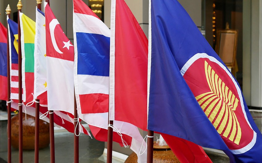 China, ASEAN ink deals worth $1.4B