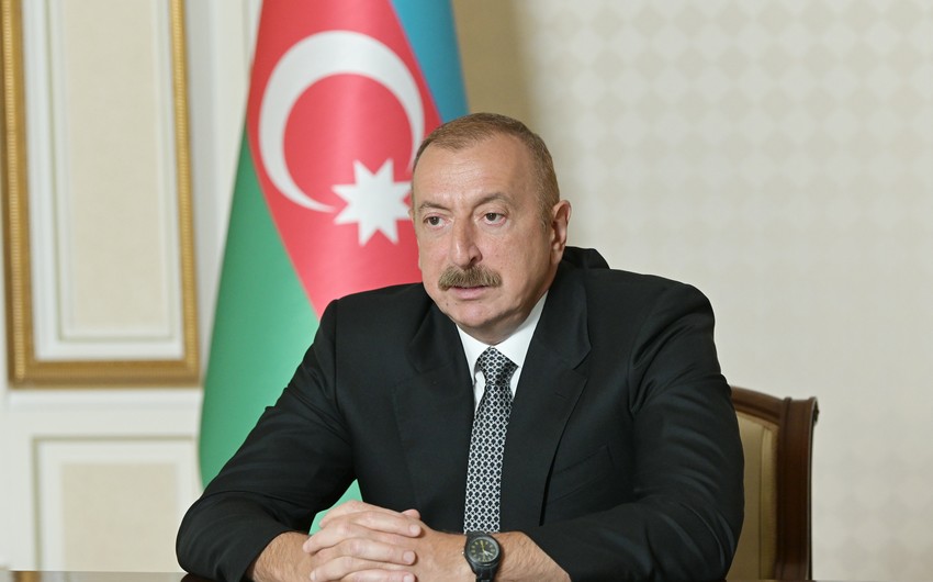Ilham Aliyev extends holiday greetings to South Korea