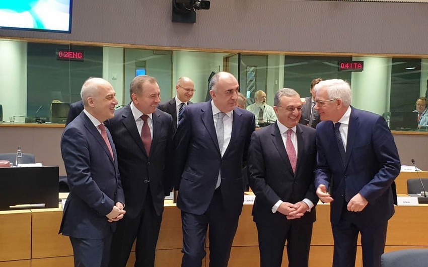 Azerbaijani and Armenian FMs had brief meeting in Brussels