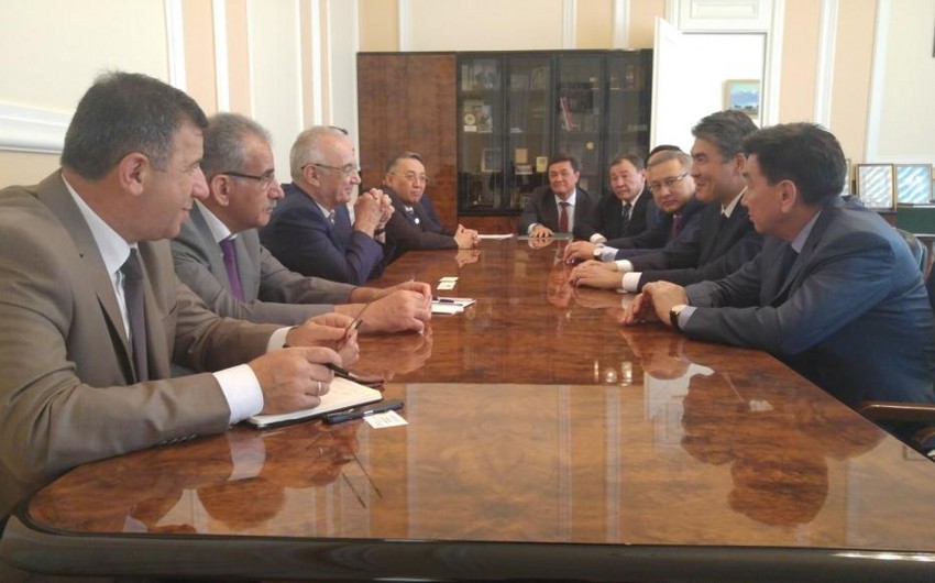 Обсуждены актуальные вопросы сотрудничества Баку и Астаны