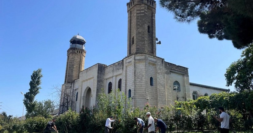 Dini ibadət yerlərində “Yaşıl gələcək naminə” aksiyası keçirilib