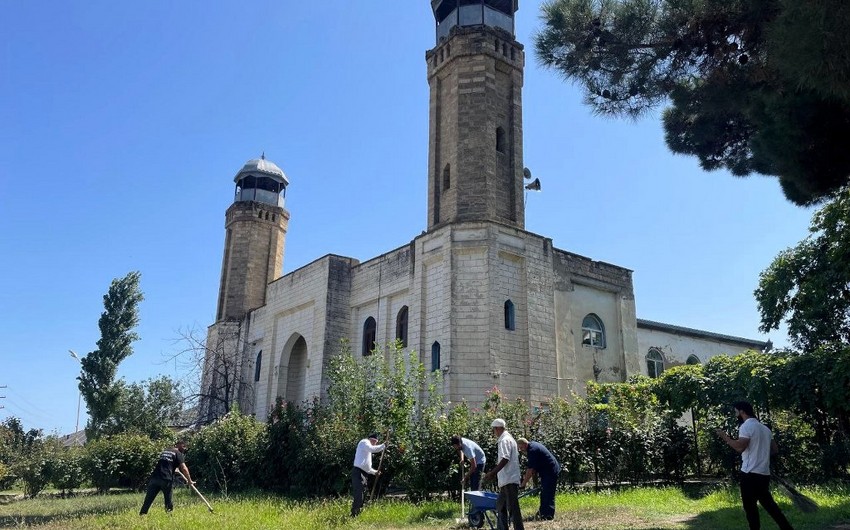 Dini ibadət yerlərində “Yaşıl gələcək naminə” aksiyası keçirilib