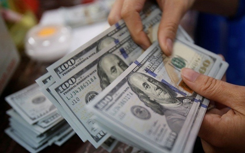 Госнефтефонд Азербайджана увеличил продажи валюты на 43%