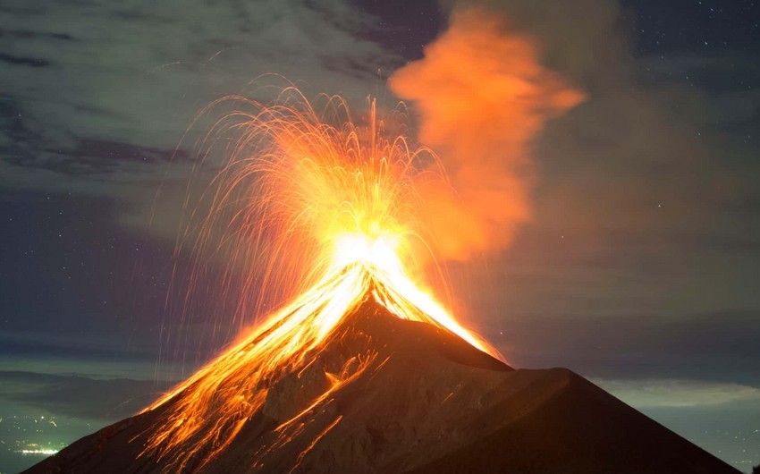 9 killed as Mount Lewotobi erupts in Indonesia