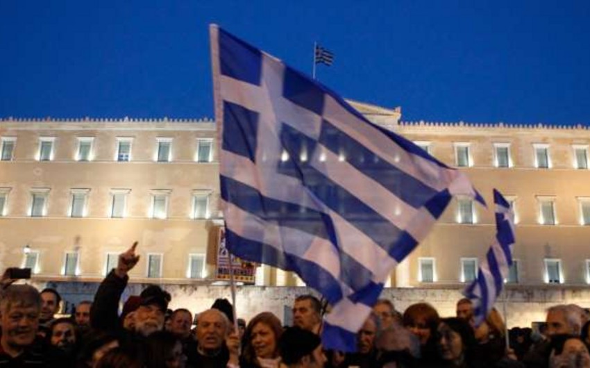 ​Тысячи греков протестовали против нового правительства