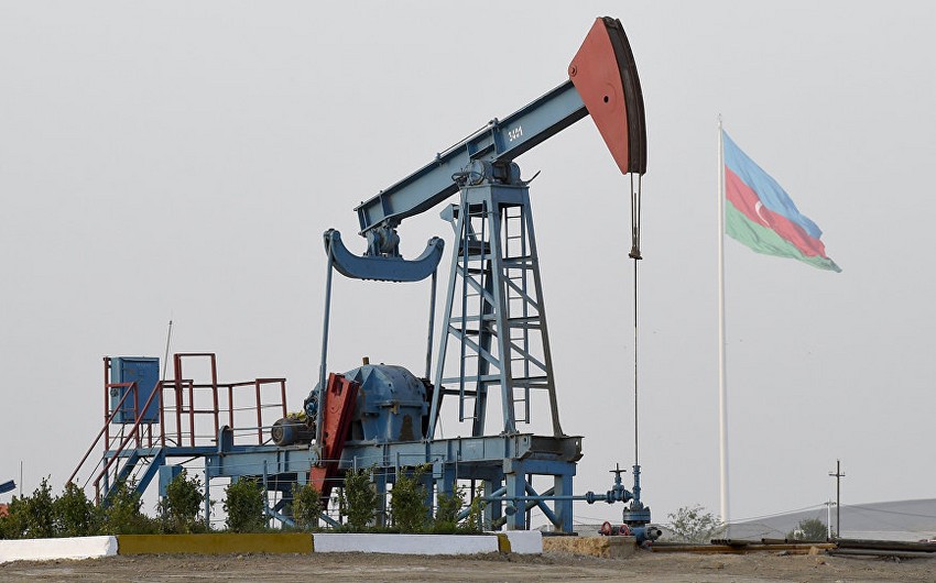 Price for Azerbaijani oil slightly falls
