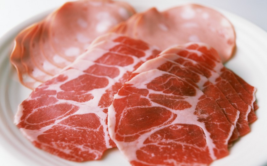 Обнародовано количество потребляемой в Азербайджане свинины