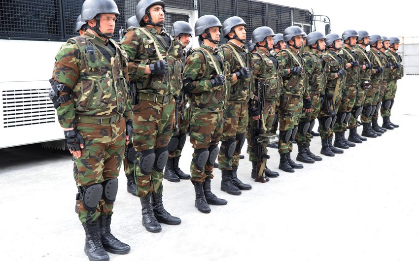 В Баку военнослужащие Внутренних войск привлечены к совместной службе с полицией