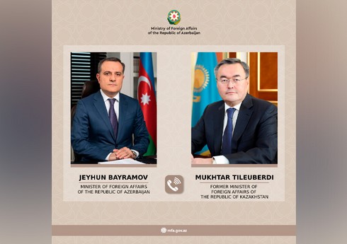 Джейхун Байрамов провел телефонный разговор с экс-министром иностранных дел Казахстана