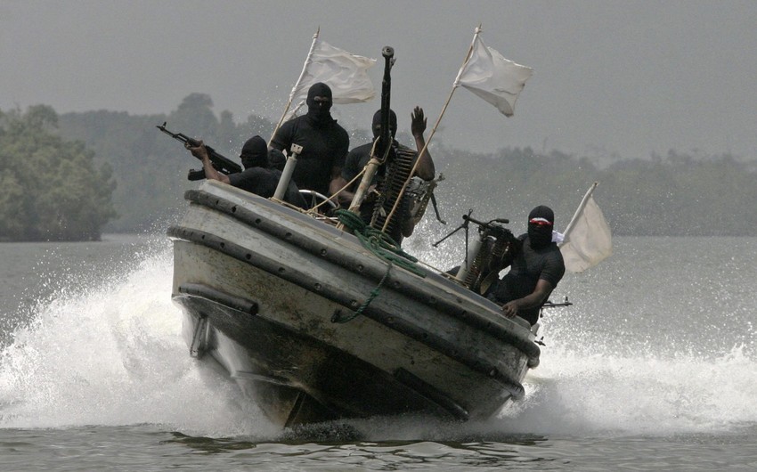 Dəniz quldurları Qvineya körfəzində balıqçı gəmisini qaçırdılar