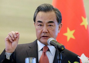 Chinese FM urges US to lift sanctions on Afghanistan