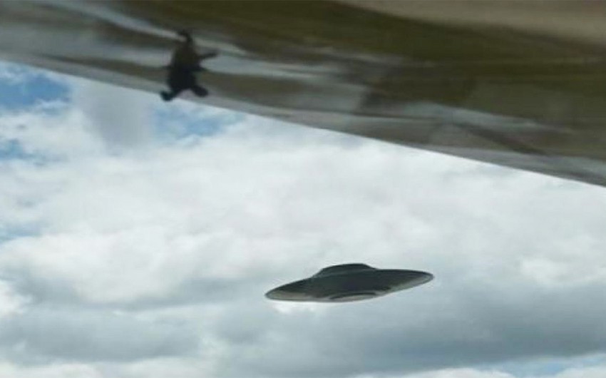 Около самолета Байдена засекли НЛО | Report.az