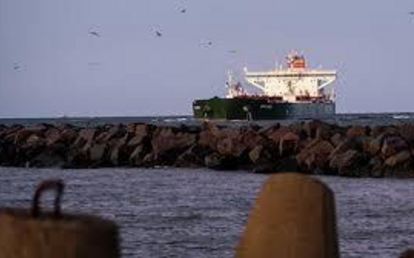 Первый танкер с американской нефтью для Беларуси прибыл в порт Литвы
